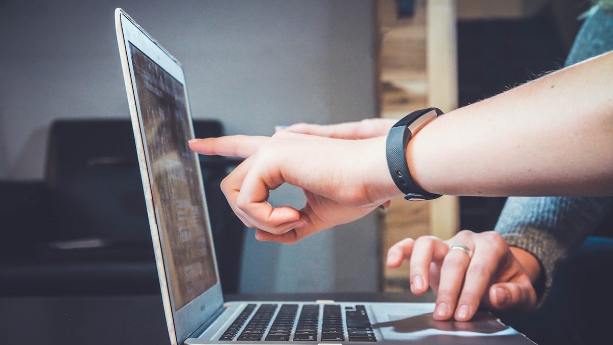 Scaling Digital Stores: Sunil Sharma's Blueprint.